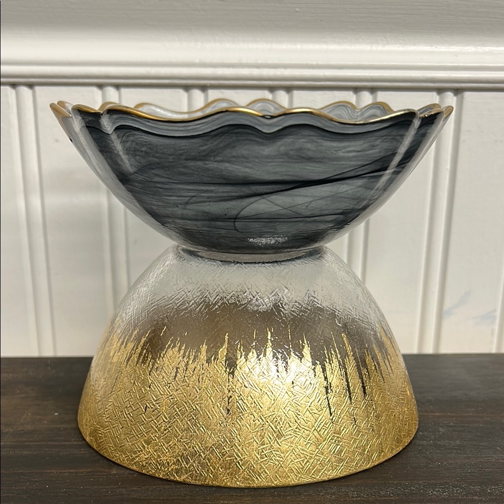 Elegant Decorative glass pedestal Bowl